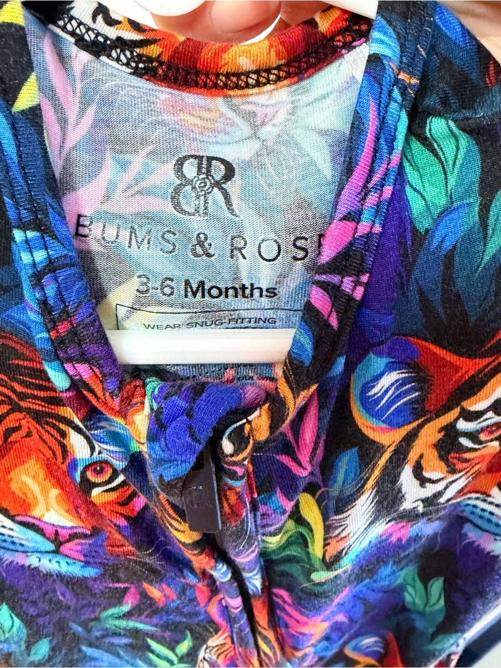 Baby Short-Sleeve Tiger Print One-Piece Romper in Multicolor Bums & Roses - Picture 3 of 3